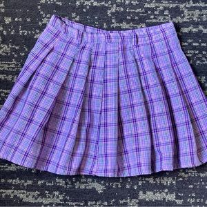 Super Cute Hot Topic Plaid Skirt!